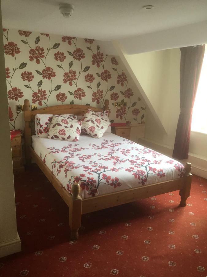 The Bear Hotel Chippenham (Wiltshire) Exterior foto